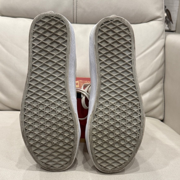 Vans Classic White High-Top Shoes - Picture 4 of 7